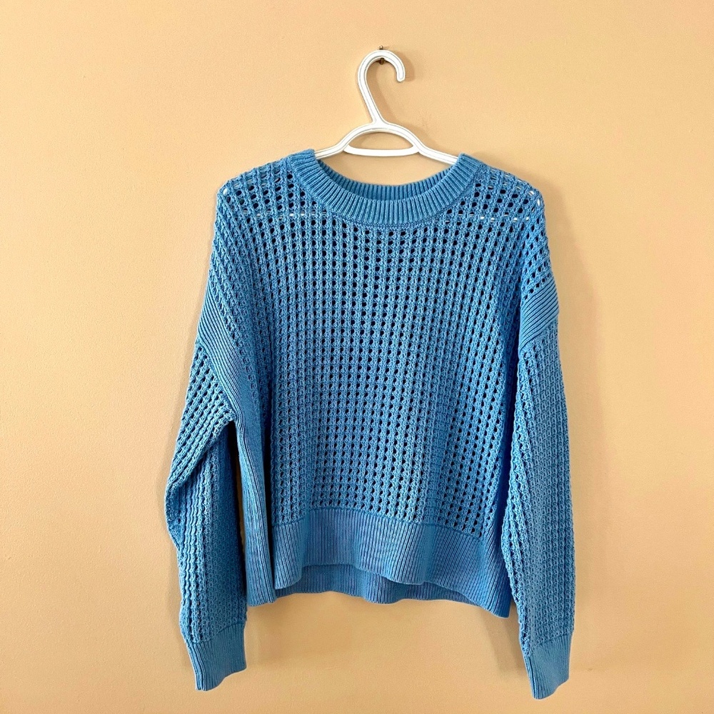 NWOT Open-Stich Blue Old Navy Sweater Size Large